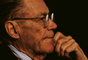 fog-of-war-eleven-lessons-from-the-life-of-robert-s-mcnamara-the-2003-001-robert-s-mcnamara-close-up-00n-ixe